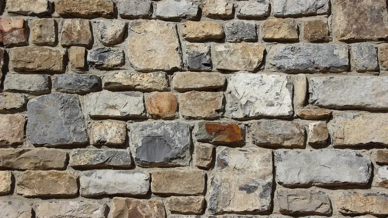 Broken Wall Construction Error