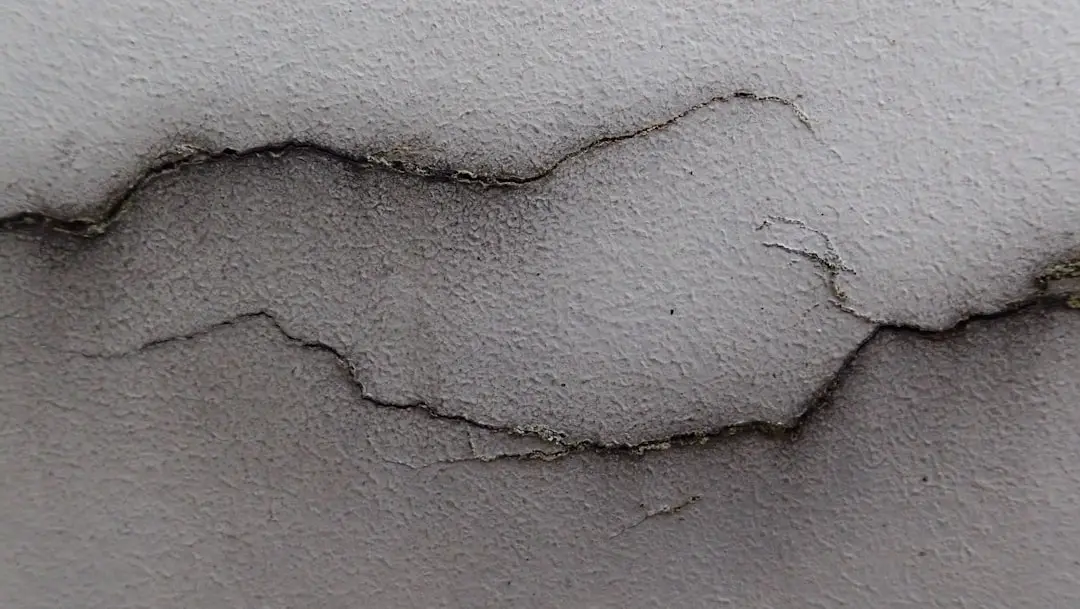 Construction Mistake Cracked Wall