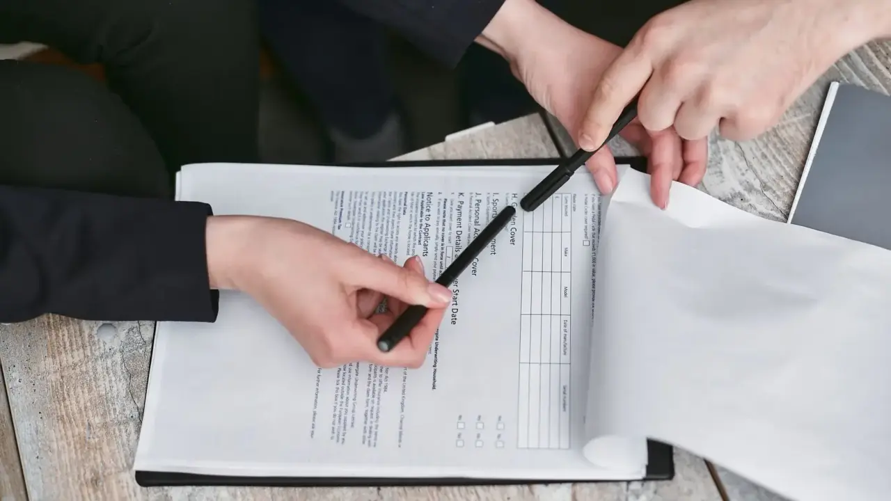 Contract Paper Signature Pen