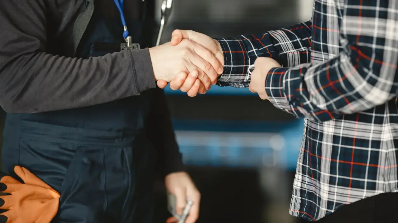 Handshake Professional Worker