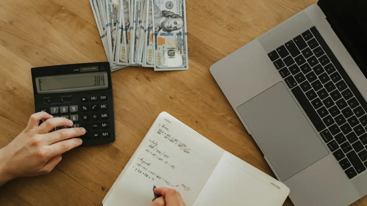 Money Calculator House Model